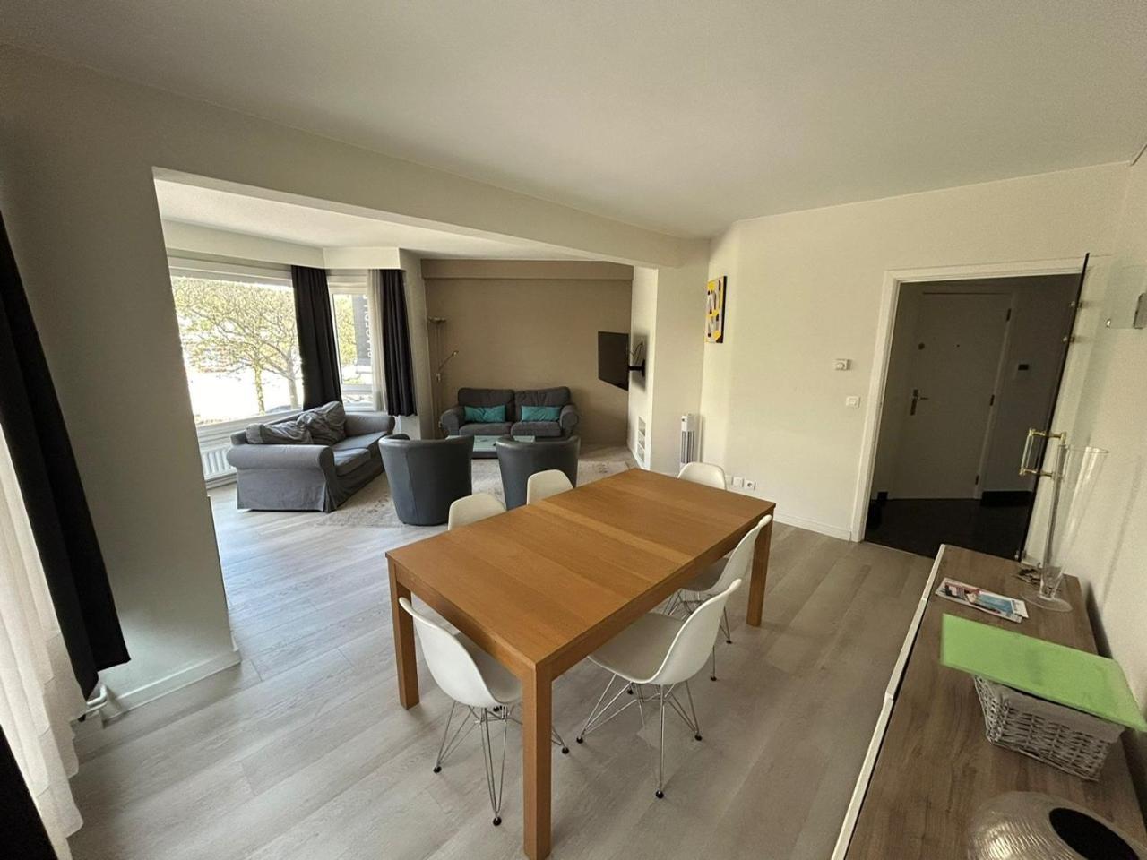3 Bedroom Apartment Nearby The Sea Oostende Dış mekan fotoğraf